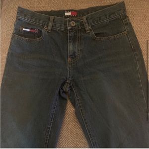 Excellent Preowned Condition Tommy Hilfiger Straight Leg Jeans Size 3 Junior.